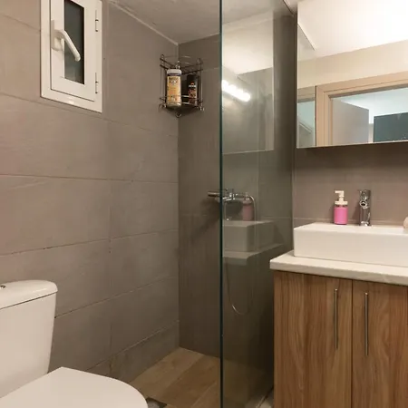 The Vibe Stylish 3br Balcony In Thesaloniki