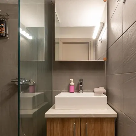 The Vibe Stylish 3br Balcony In Thesaloniki Thessaloniki